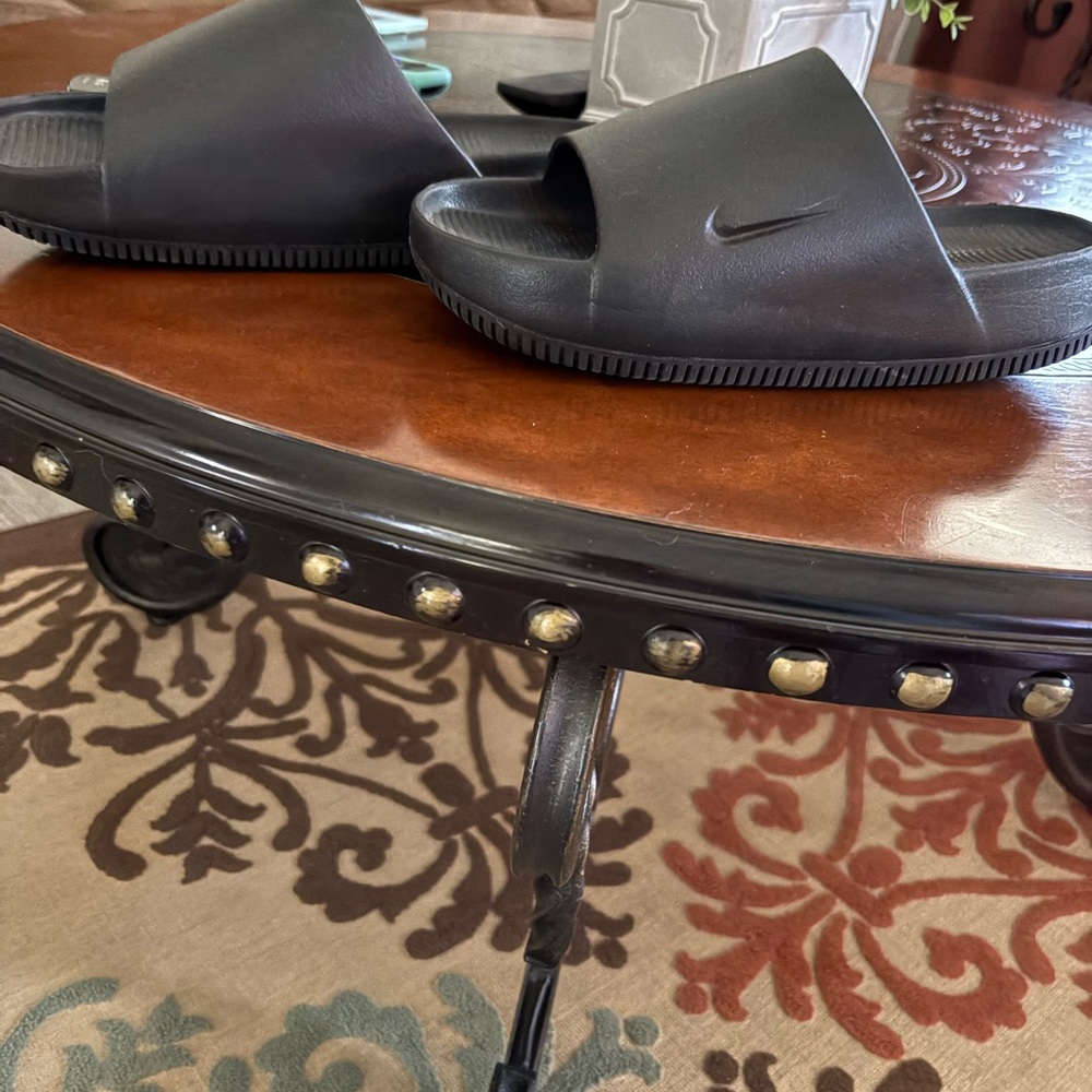 Nike Black Slide Sandals with Subtle Swoosh